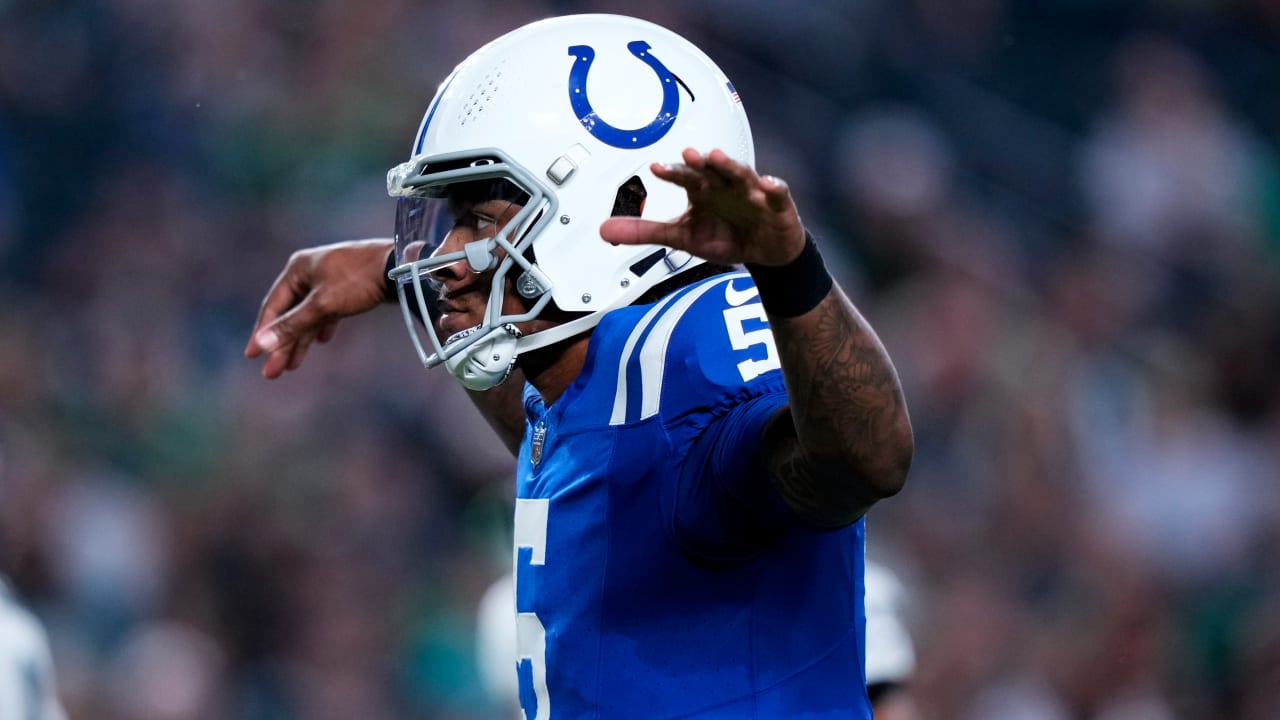 Indianapolis Colts rookie quarterback Anthony Richardson flaps his ...