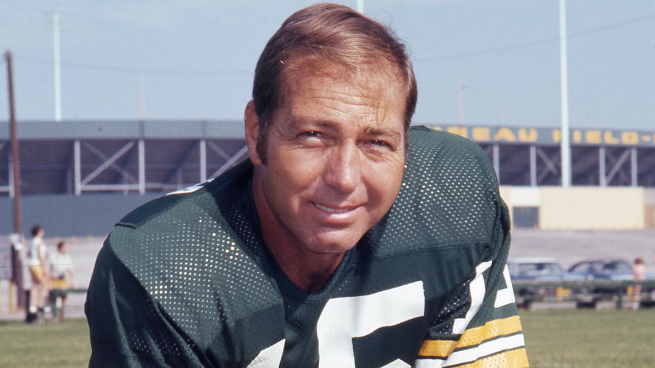 Packers to honor Bart Starr with decal, events