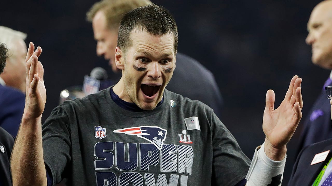 Tom Brady flashes some serious bling as Patriots get their Super Bowl LI  rings