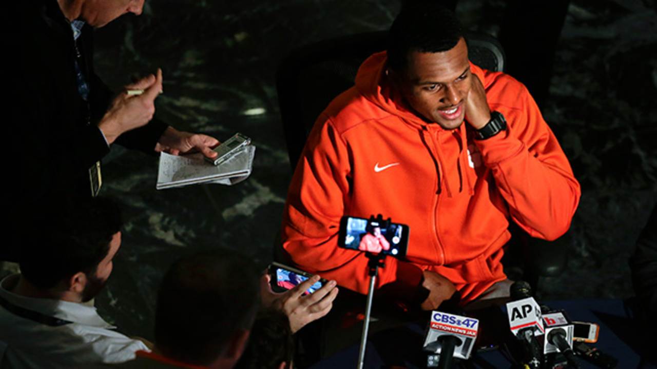 Deshaun Watson-151213-TOS.jpg