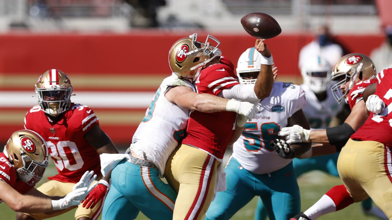 Miami Dolphins inside linebacker Andrew Van Ginkel (43) defends against the  New York Jets during an NFL football game, Sunday, Nov. 21, 2021, in East  Rutherford, N.J. (AP Photo/Adam Hunger Stock Photo - Alamy