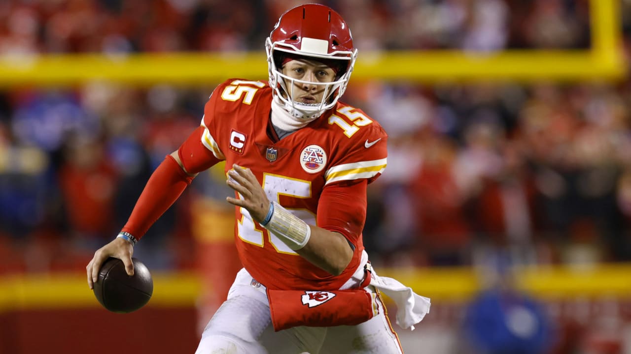 Chiefs' Andy Reid to Patrick Mahomes before game-tying drive