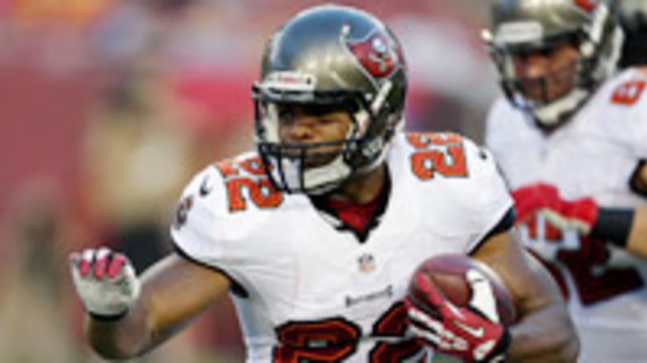 Doug-Martin-sl-130816.jpg