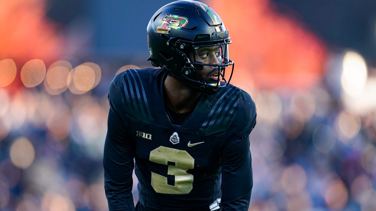 2022 NFL Draft: Browns finish up Day 3, selecting WR David Bell of