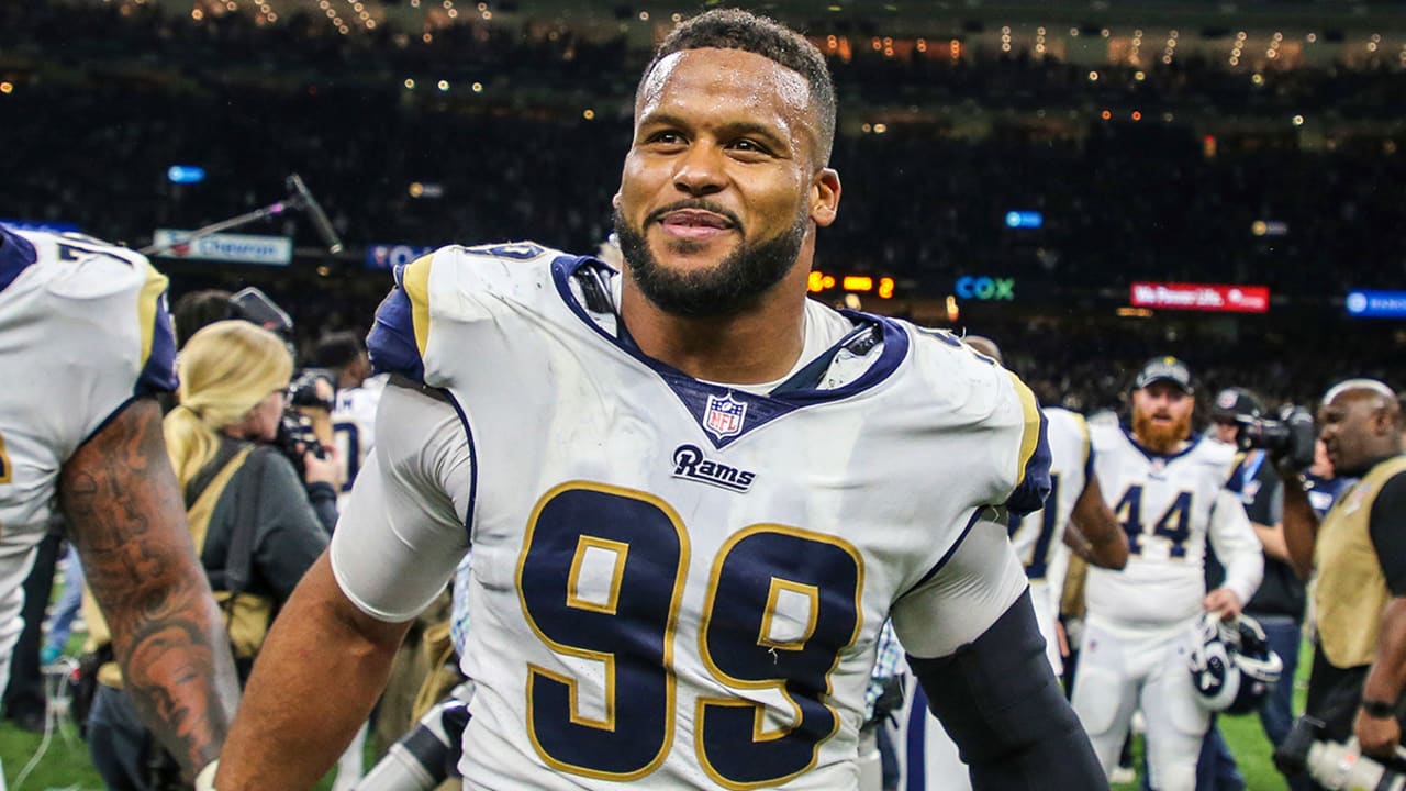 Aaron Donald makes seven-figure donation to Pitt