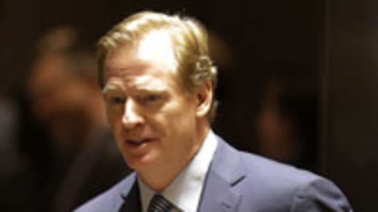 Goodell-Roger-141008-SL.jpg