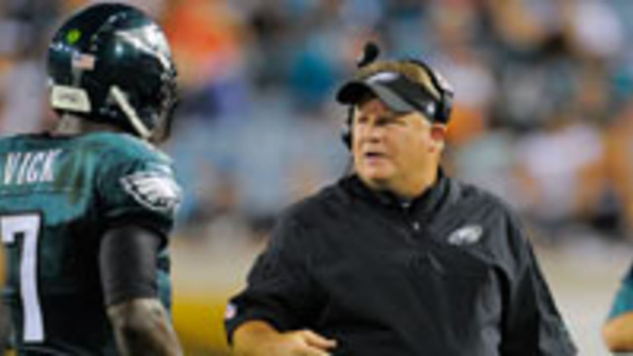 chip-kelly-michael-vick-130904-spot.jpg