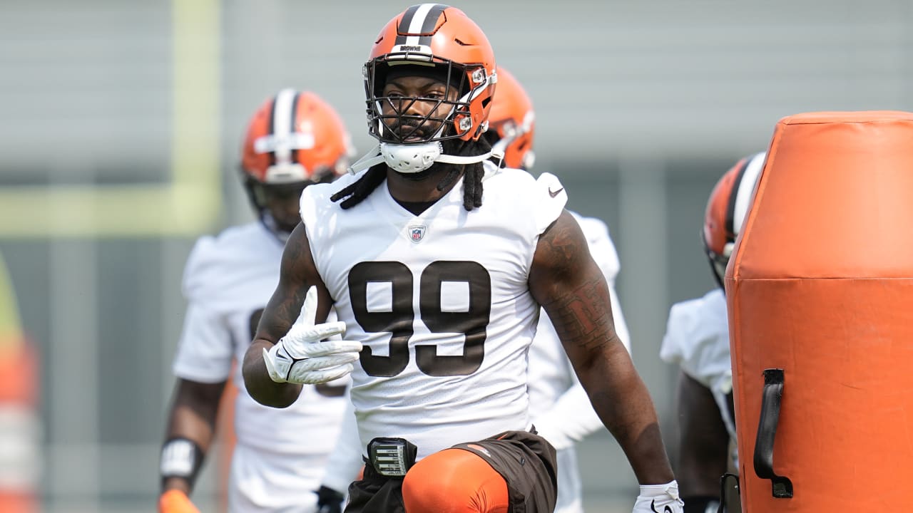 Browns' Za'Darius Smith ready for 'fun and games' of returning to