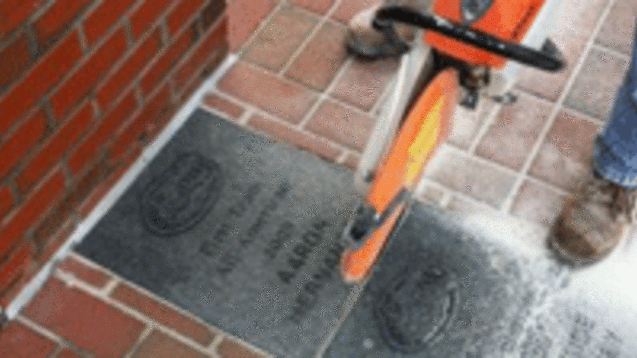 Aaron-Hernandez-Plaque-spot2_130725.jpeg