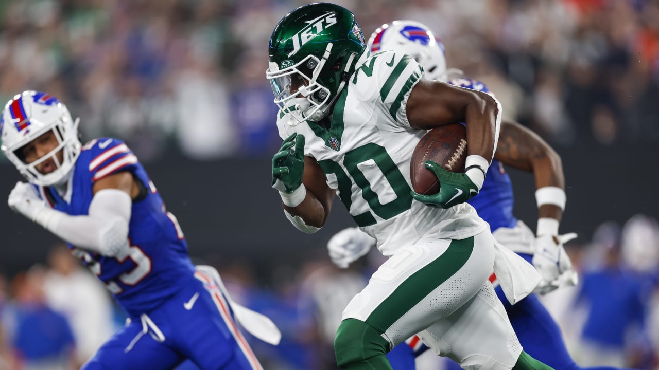 Jets RB Breece Hall 'still that dude' in return from ACL injury vs. Bills