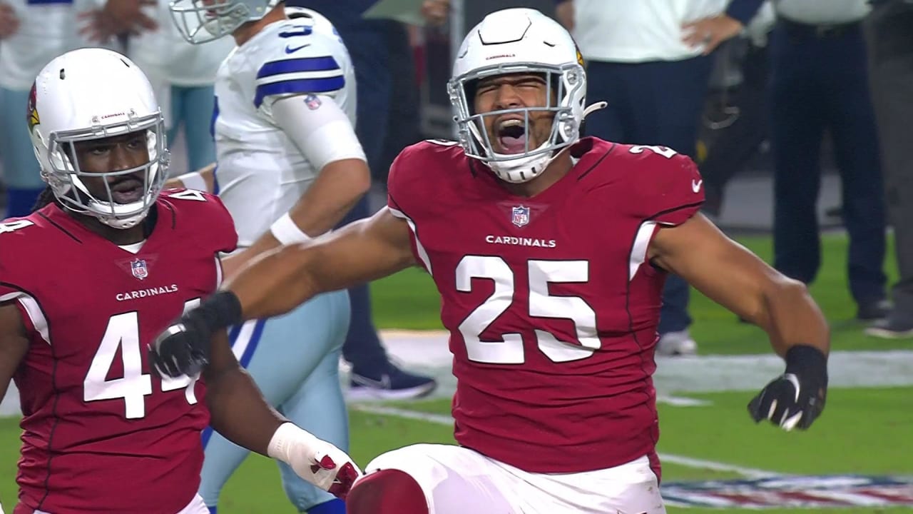 Arizona Cardinals linebacker Zaven Collins (25) runs towards the