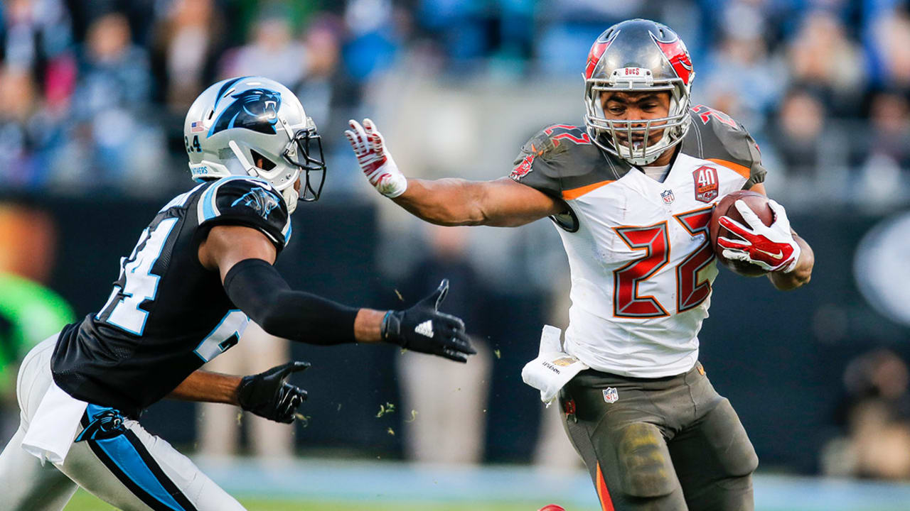 doug-martin-160301-SL