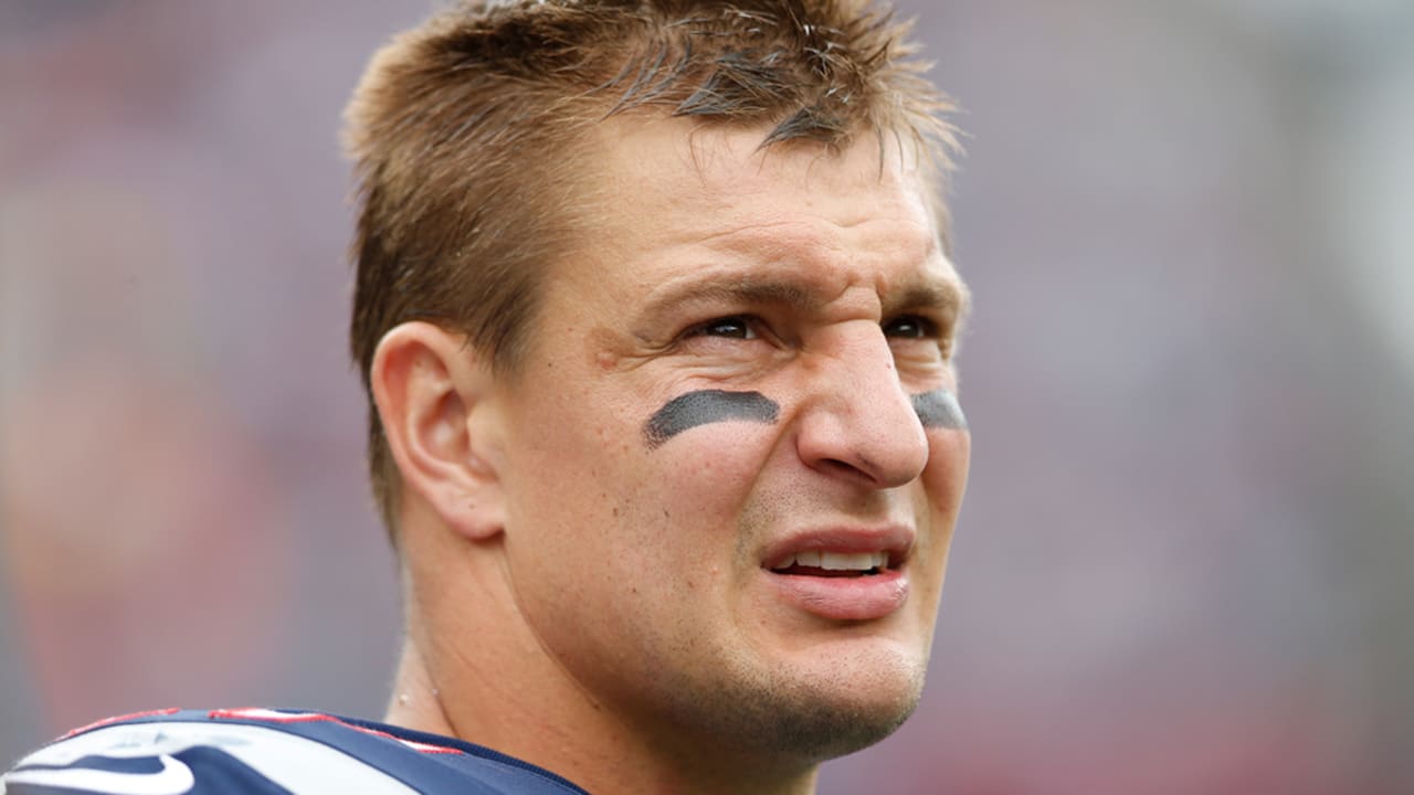 gronk-181110-SL