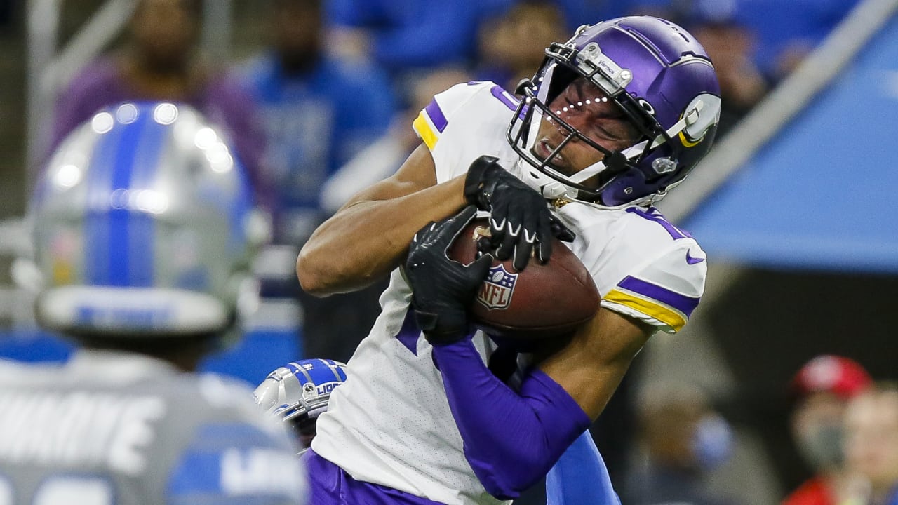 September 12, 2021: Minnesota Vikings wide receiver Justin Jefferson (18)  run after catch at the NFL football game between the Minnesota Vikings and  the Cincinnati Bengals at Paul Brown Stadium in Cincinnati