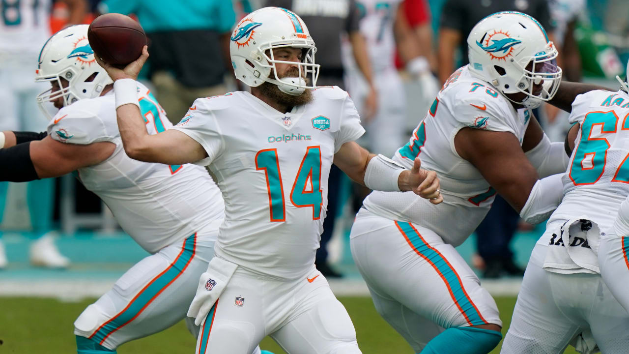 Miami Dolphins' Ryan Fitzpatrick makes history against Jaguars on TNF