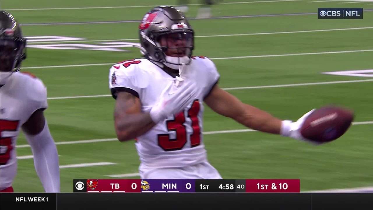 Kirk Cousins' strip sack by Antoine Winfield Jr serves Buccaneers