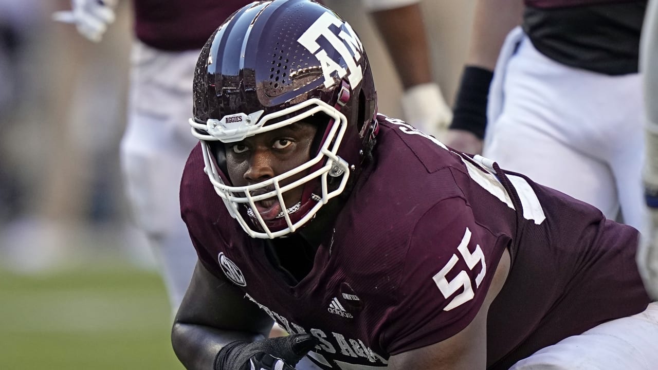 Breaking down Texas A&M Aggies offensive lineman Kenyon Green's college  highlights