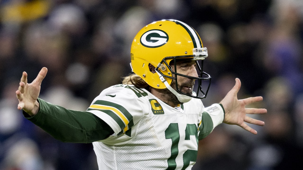 November 14, 2021: Green Bay Packers quarterback Aaron Rodgers (12) give  the 'I love you' sign during the NFL football game between the Seattle  Seahawks and the Green Bay Packers at Lambeau