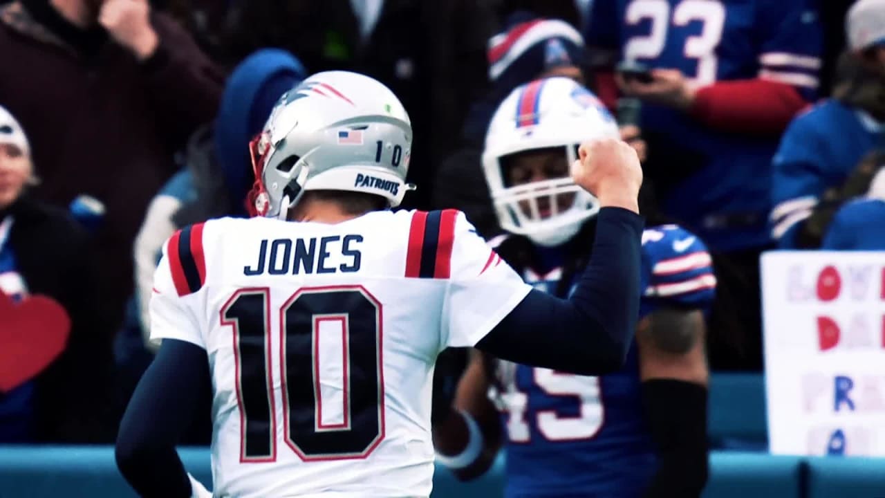 New England Patriots preseason: Will Mac Jones start on the bench?