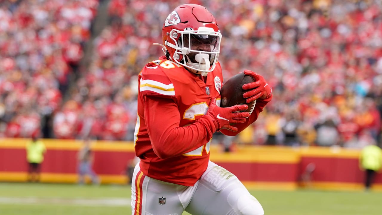 Chiefs RB Clyde Edwards-Helaire injury update; plus, more NFL news from ...