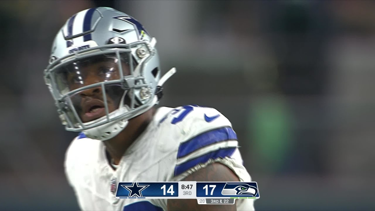 Dallas Cowboys cornerback Juanyeh Thomas looks like Ed Reed on powerful TFL  vs. Seattle Seahawks running back Sa'Roderick Thompson