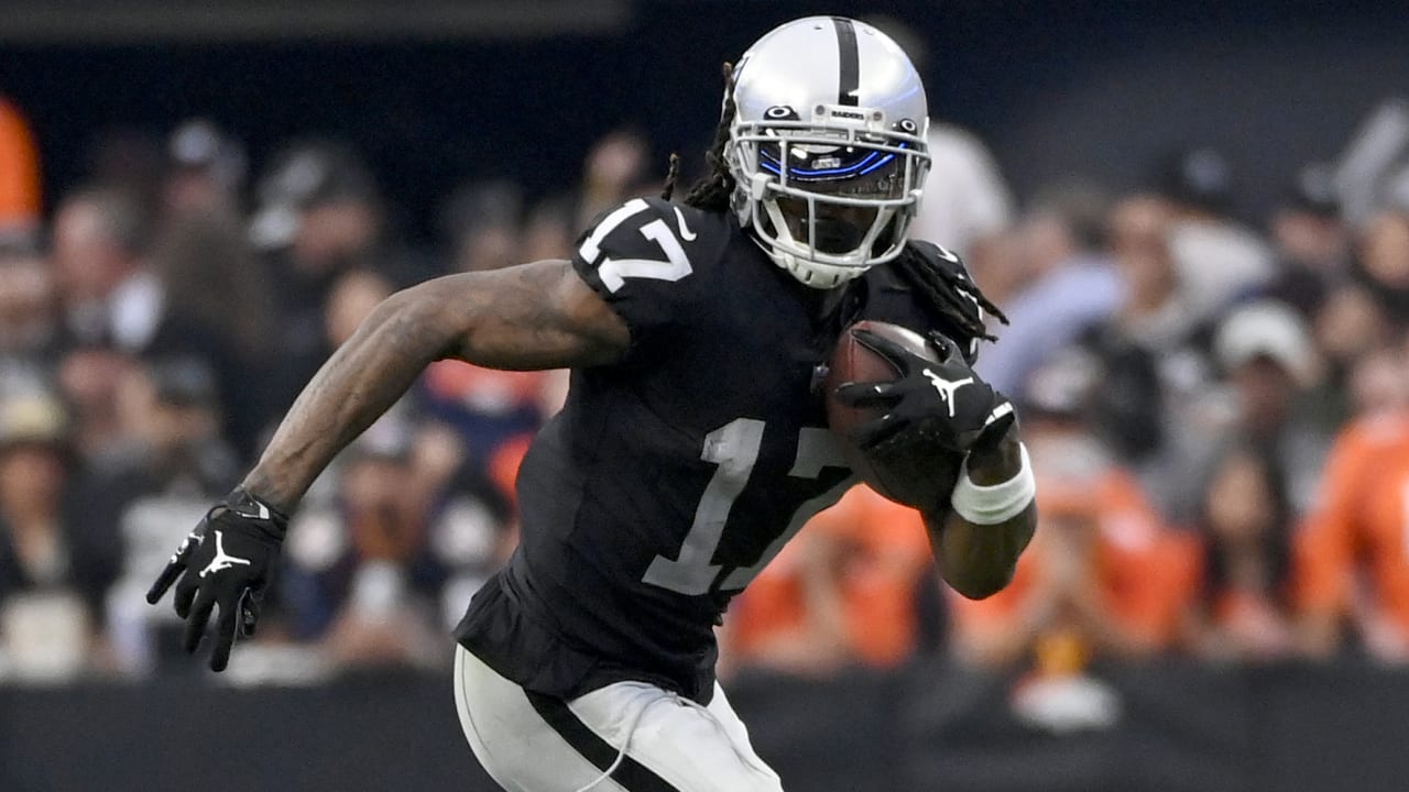 Every Las Vegas Raiders wide receiver Davante Adams catch in 101yard game Week 4