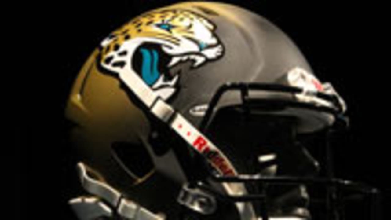 Jacksonville Jaguars unveil their new team uniforms