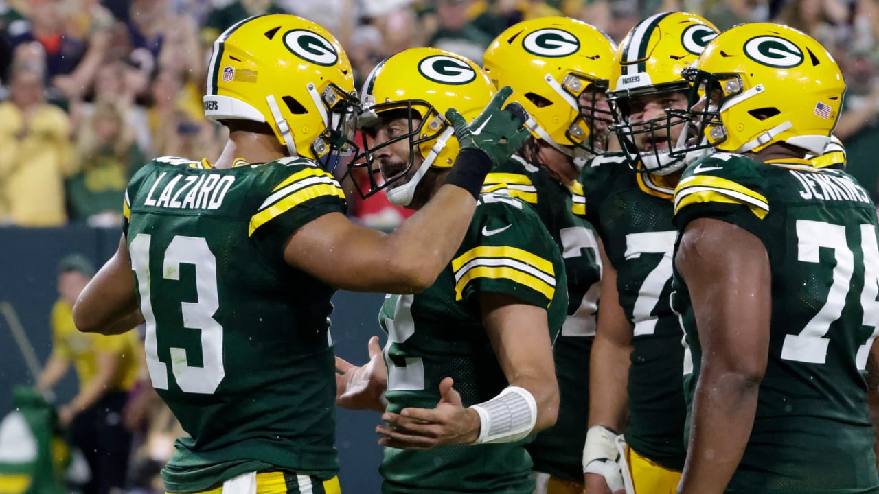 October 16, 2022: Green Bay Packers wide receiver Allen Lazard (13) catches  a 25 yard touchdown pass during the NFL football game between the New York  Jets and the Green Bay Packers