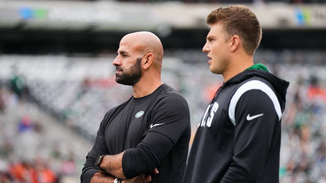 Why did the Jets bench Zach Wilson? Robert Saleh explains QB needs