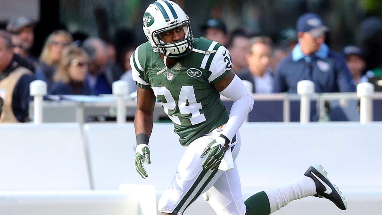 darrelle-revis-170215-sl
