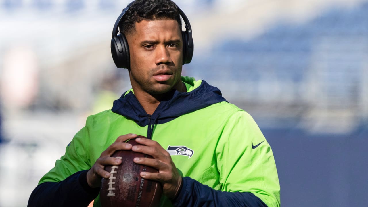 Seahawks QB Russell Wilson to miss several weeks after undergoing