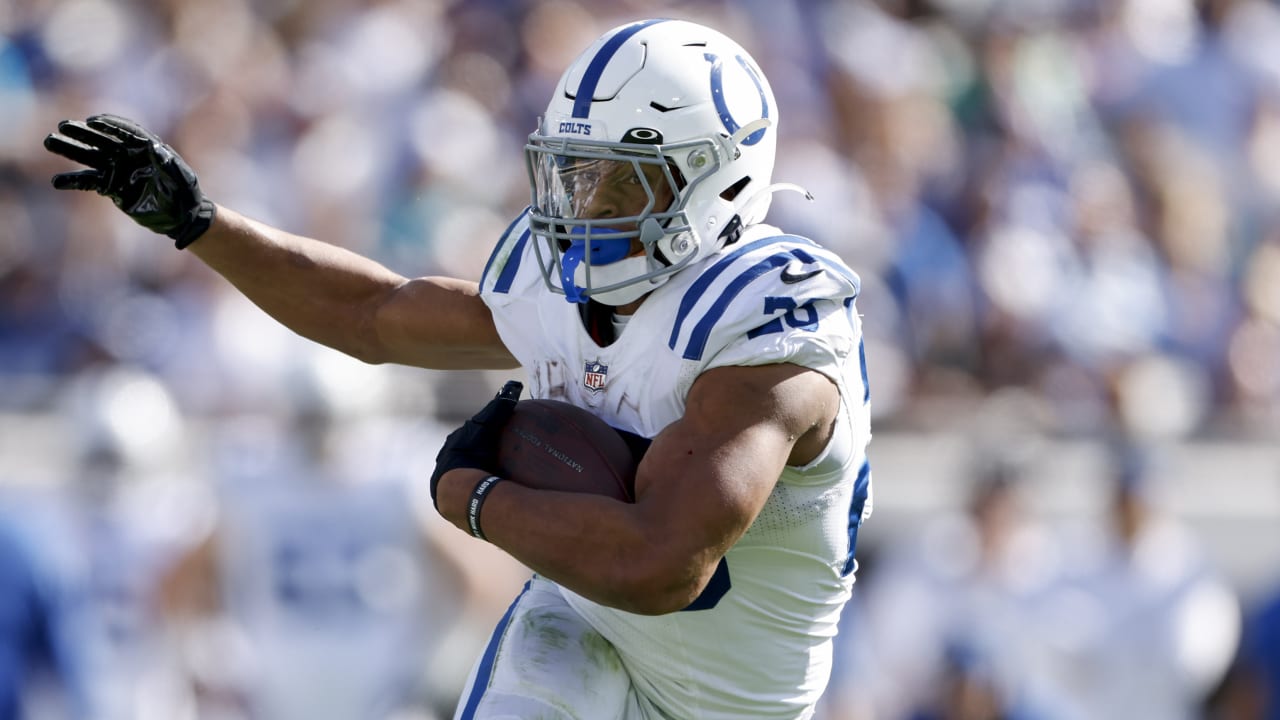 November 04, 2021: Indianapolis Colts running back Jonathan Taylor (28)  runs with the ball during NFL football game action between the New York  Jets and the Indianapolis Colts at Lucas Oil Stadium