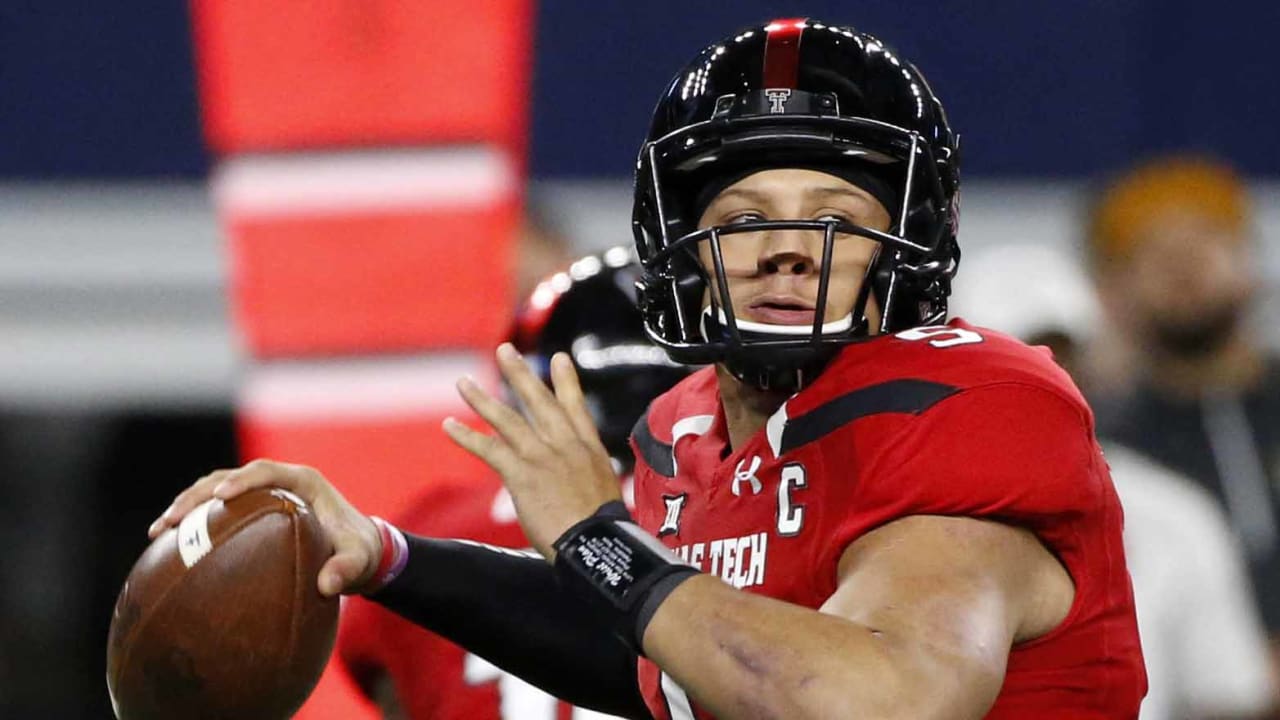 PATRICK_MAHOMES_042817