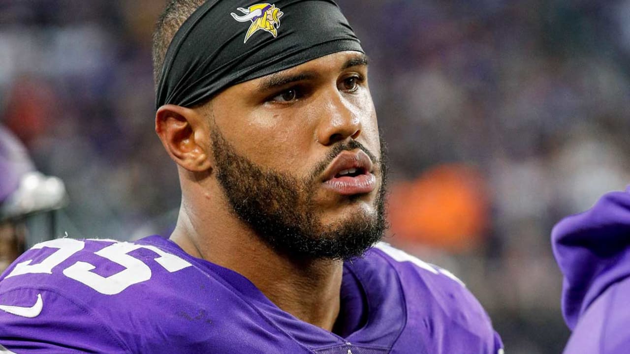 Why Cowboys LB Anthony Barr isn't complaining about his new role