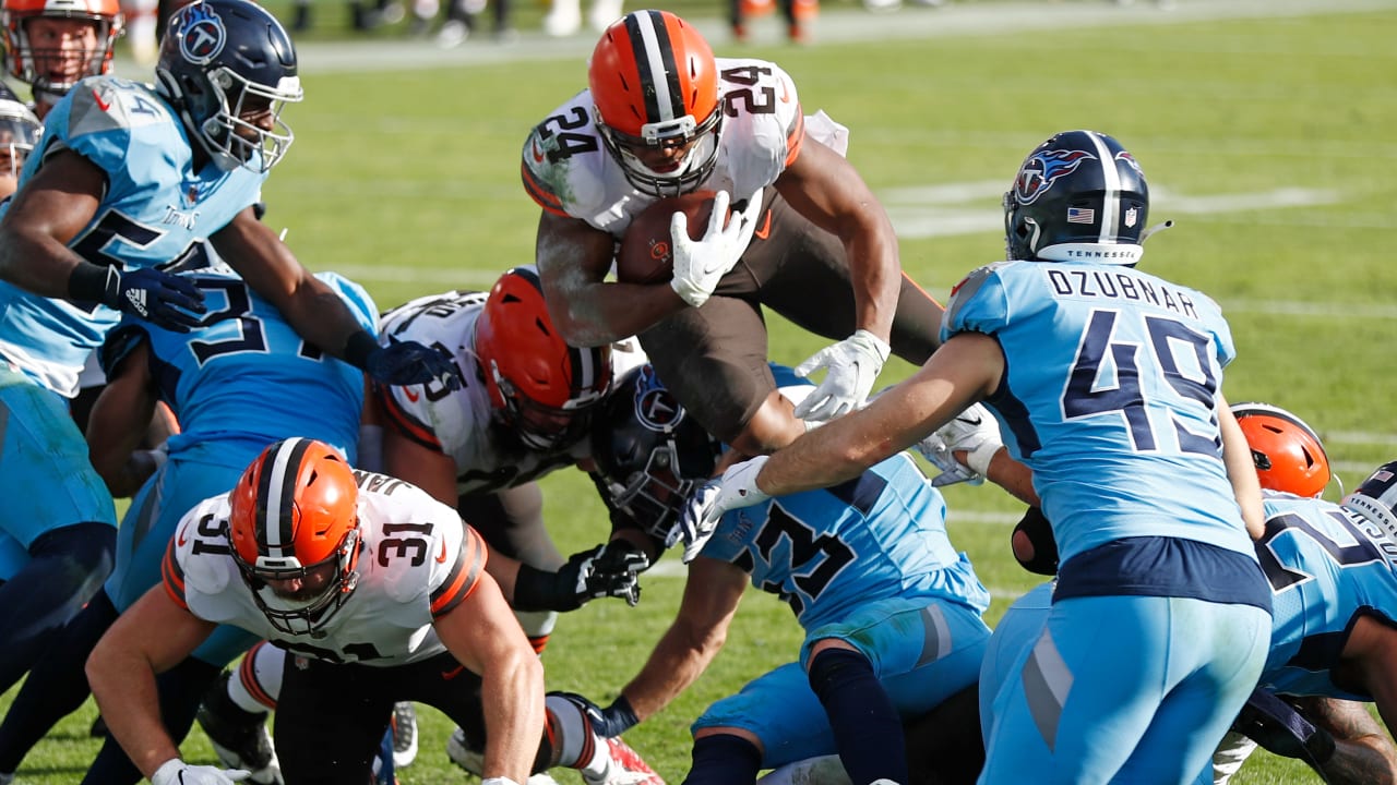 Cleveland Browns Running Back Nick Chubb Hops Through Goal-line Pileup ...