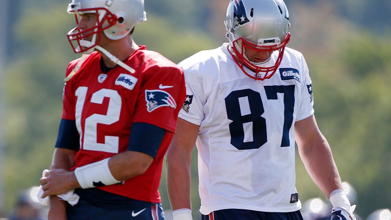 brady-gronk-180611-sl