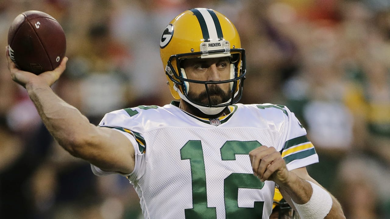 Aaron-Rodgers-170823-sl.jpg
