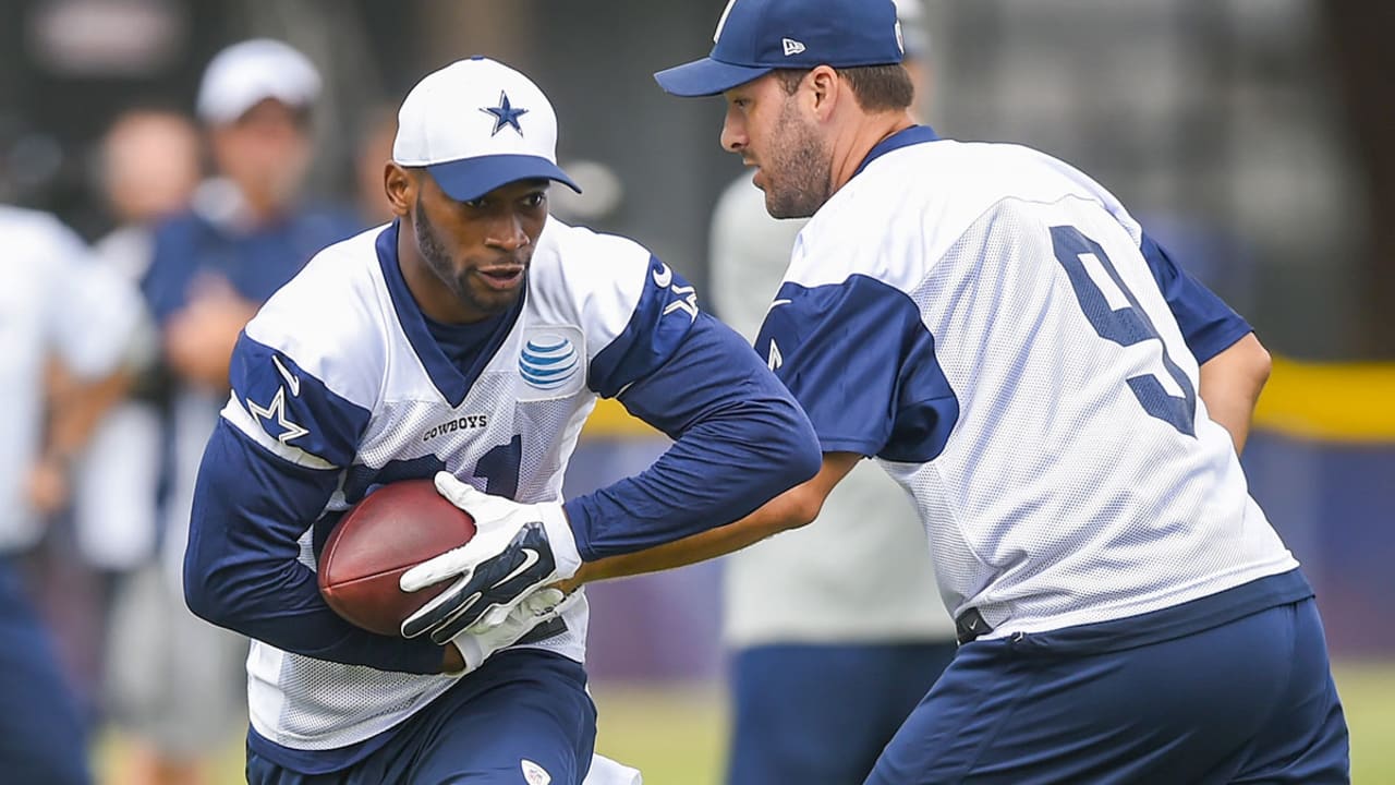 joseph-randle-tony-romo-150805-spot.jpg