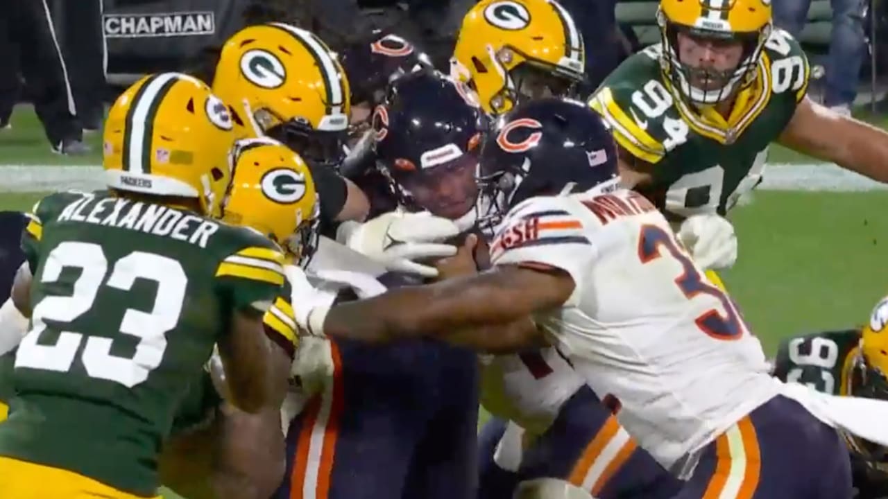 Green Bay Packers stuff Chicago Bears quarterback Justin Fields'  fourth-and-goal plunge for a turnover on downs