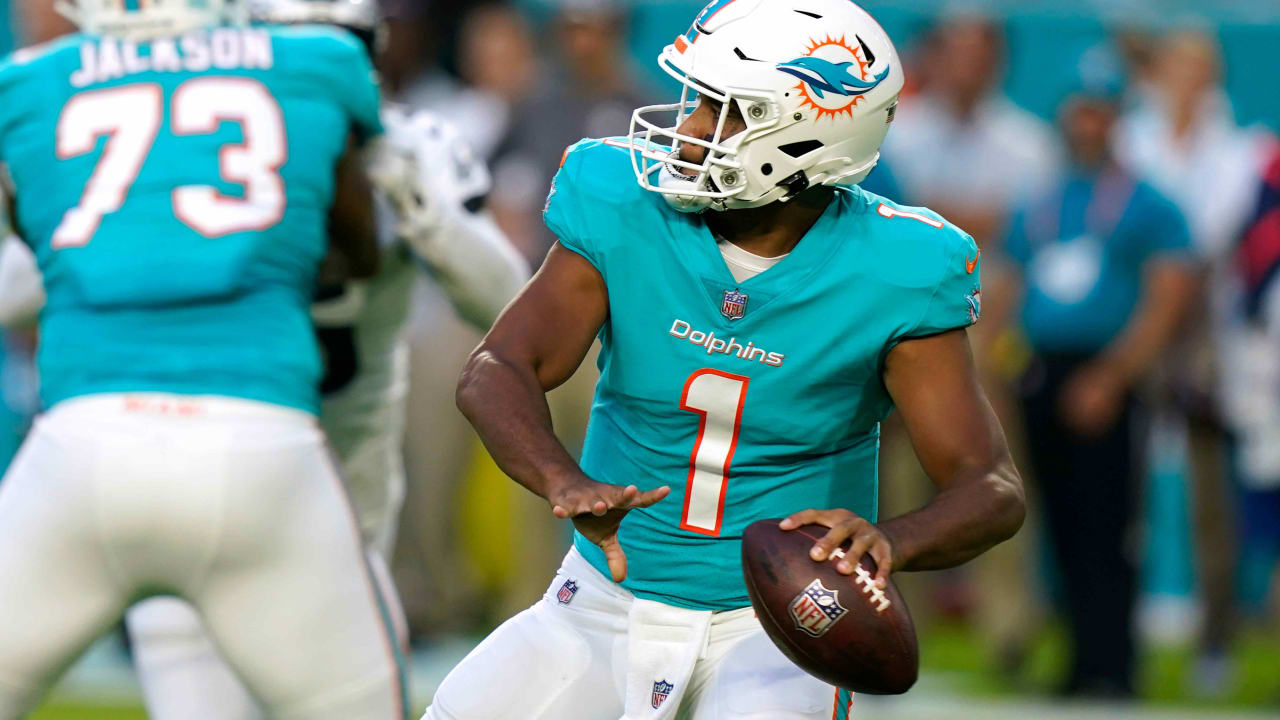 WATCH: Miami Dolphins quarterback Tua Tagovailoa throws bomb to Tyreek Hill  - On3