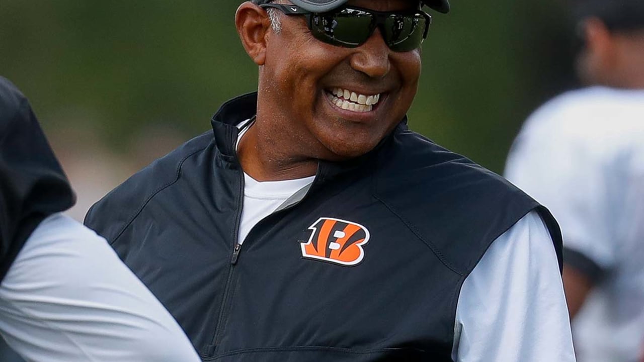 Marvin-Lewis-170809-sl.jpg