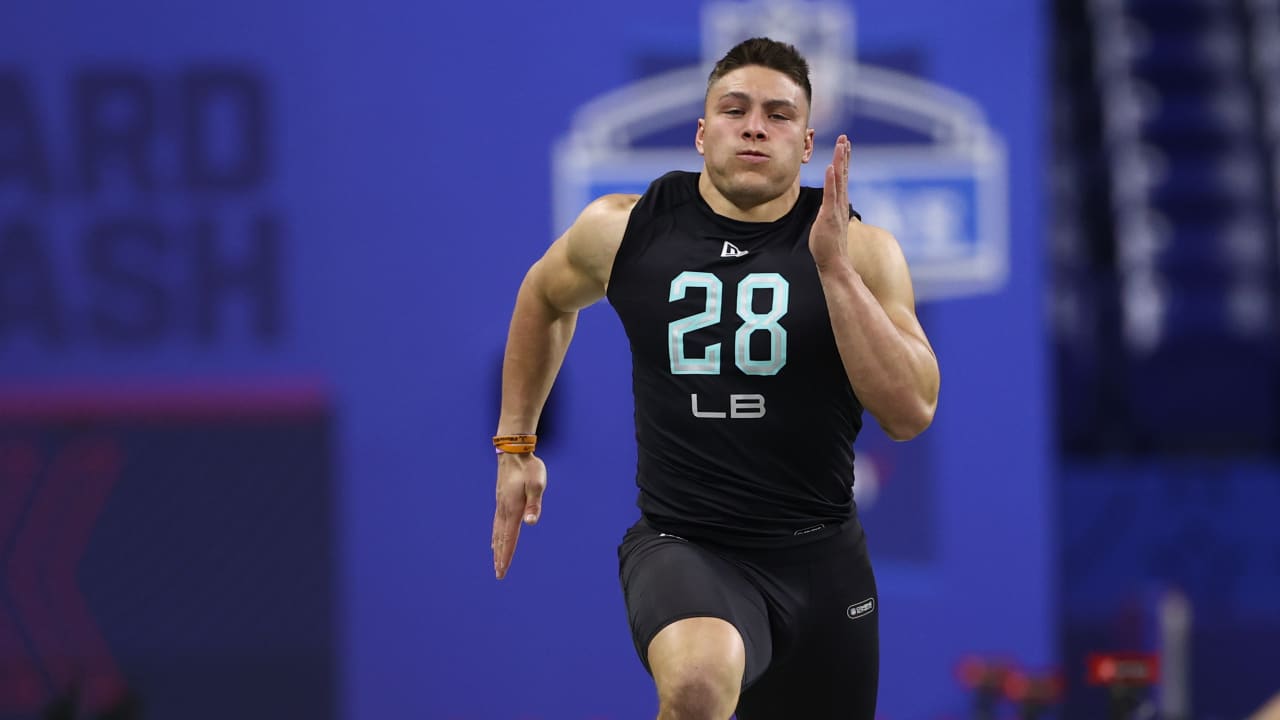 Linebacker Malcolm Rodriguez runs an official 4.52-second 40-yard dash at  the 2022 combine