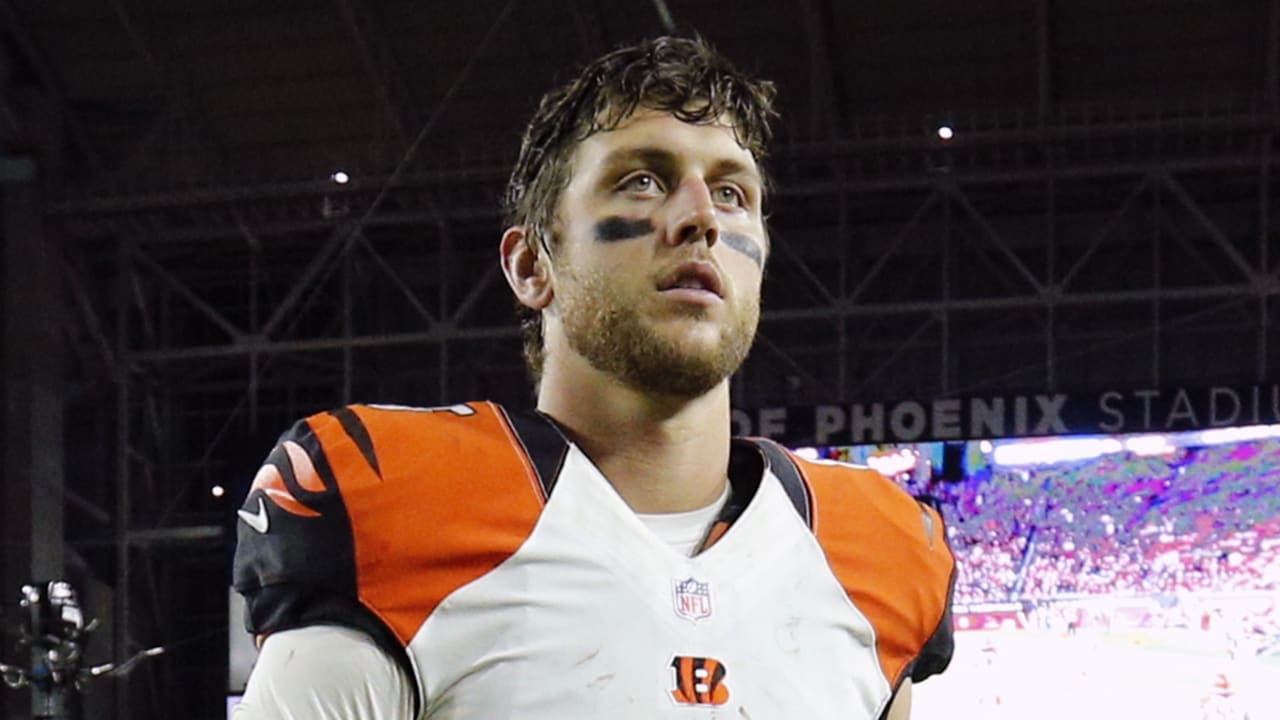 tyler-eifert-160826-spot.jpg