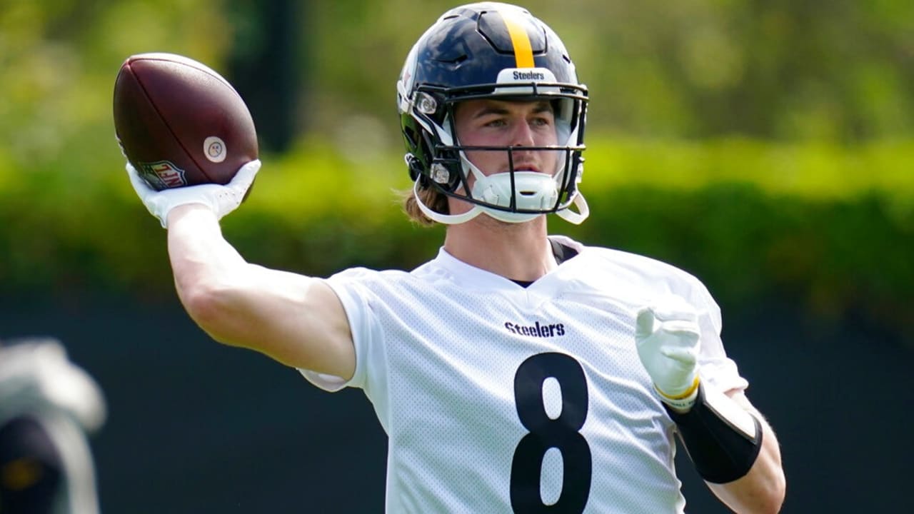 At QB, it's veteran vs. rookie as Colts take on Steelers