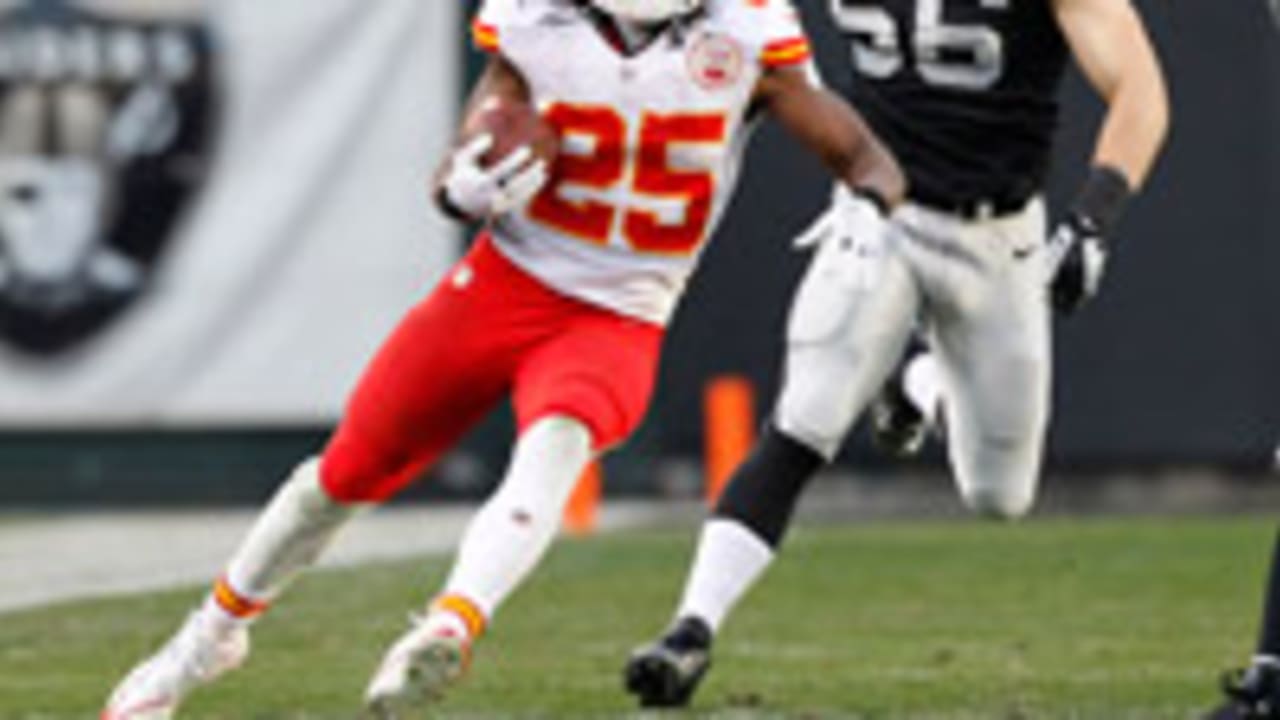 Jamaal Charles leads Kansas City Chiefs to rout of New England