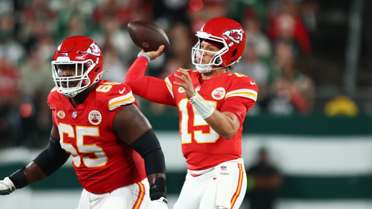 Mahomes becomes fastest to 200 TD passes in NFL history