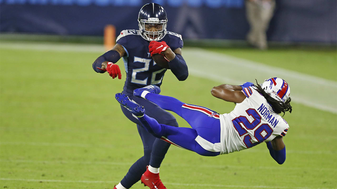 Derrick Henry Bursts Down the Sideline for 23-Yard Gain