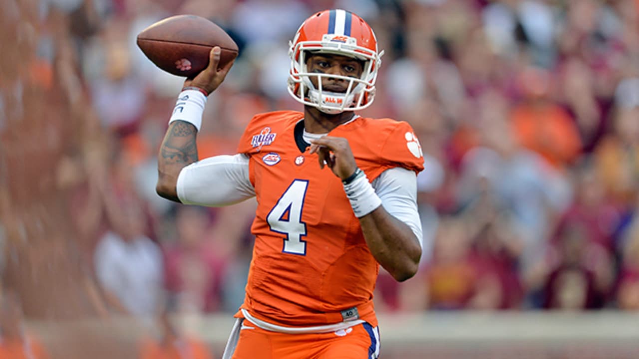 Watson-Deshaun-151117-TOS.jpg