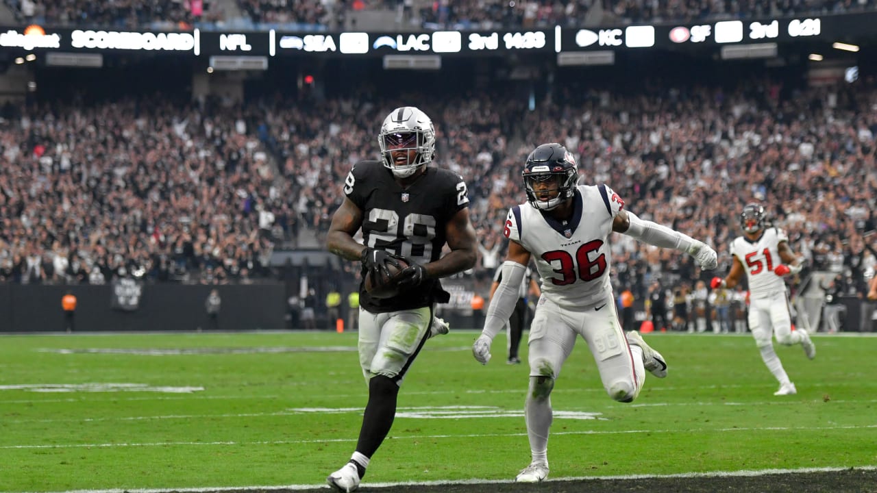 Josh Jacobs rushes for 3 TDs, Raiders beat Texans 38-20 - The San Diego  Union-Tribune