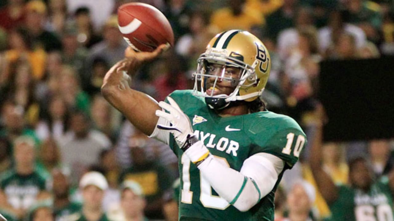 Baylor unveils Robert Griffin III statue - ABC7 New York